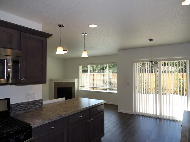 Photo - Beautiful Home! Close to Downtown Hillsboro!