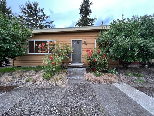 Entrance to 5427 - 5427 SE Tibbetts St Unit 5427