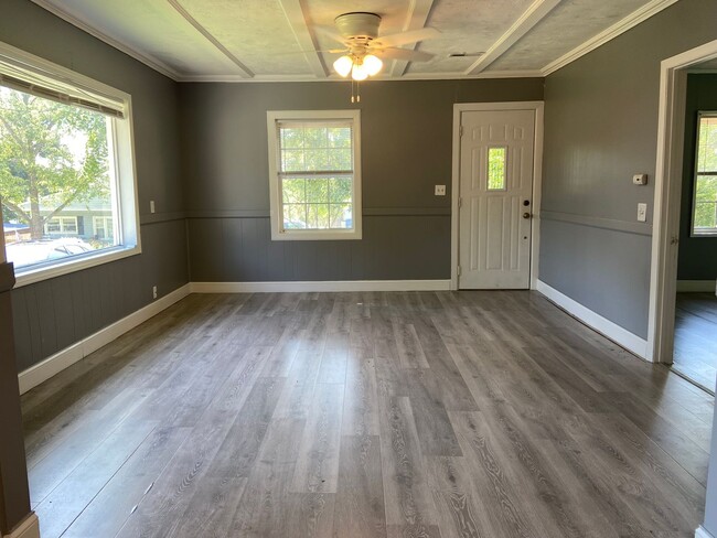 Photo - Single Family Home in Branson