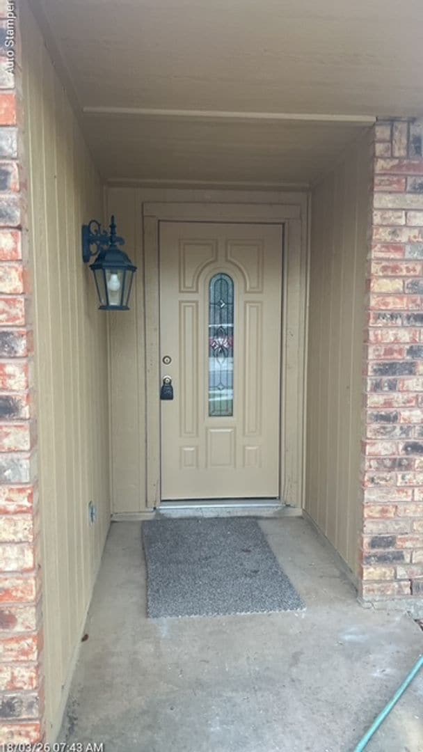 Photo - 609 Live Oak Dr