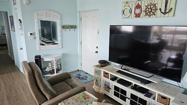 1255 Tarpon Center Dr Unit 304