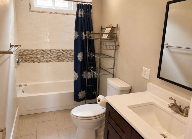 Photo - 207 Lowden St Unit 2