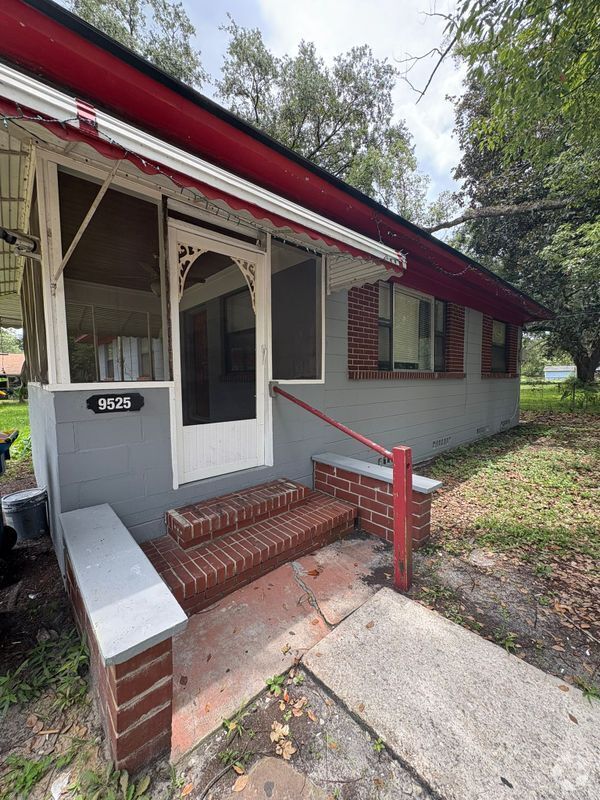 Building Photo - 9525 Kentucky St Rental