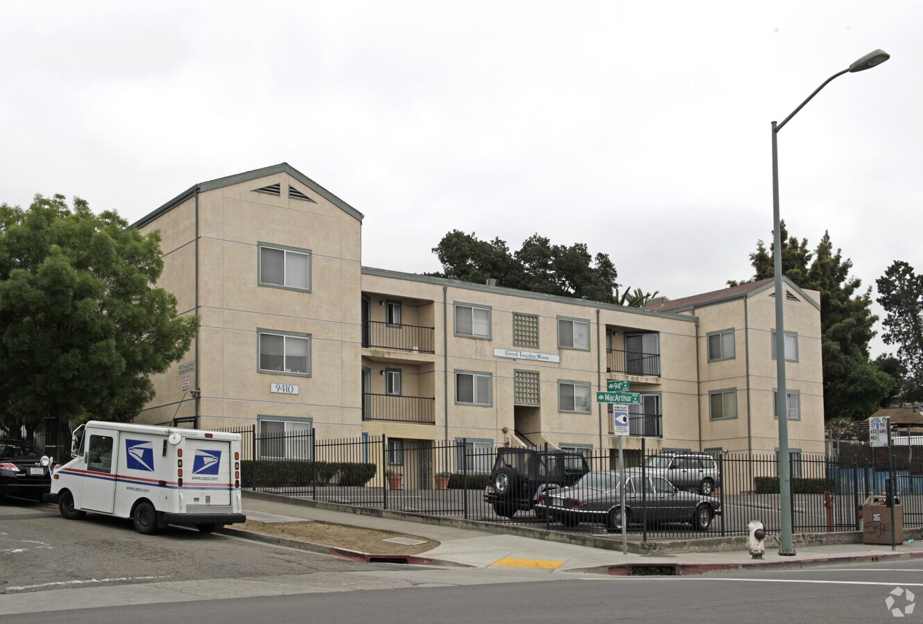 Photo - 9410 Macarthur Blvd