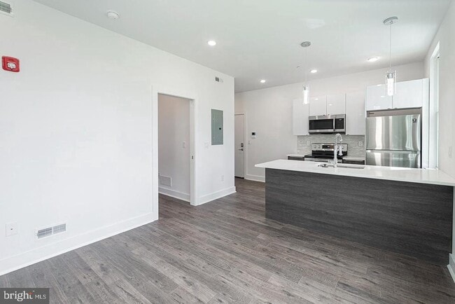 Building Photo - 2623 Christian St Unit 302 Rental