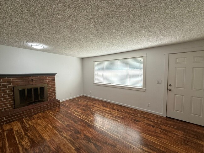 Photo - 595 Mar Loop Unidad 560li