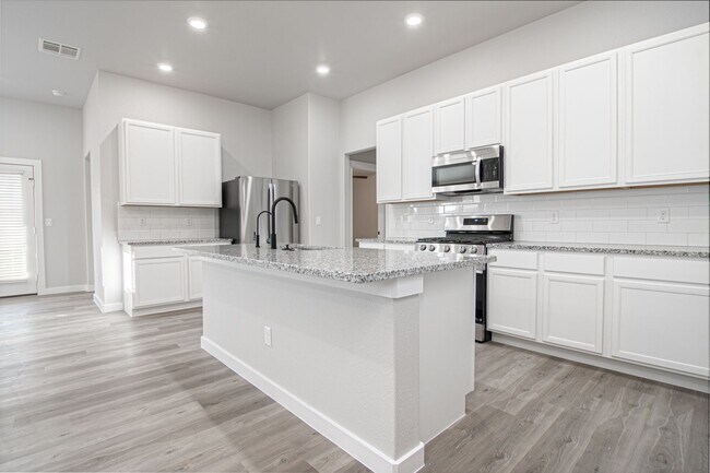 Photo - 2405 Copperhead