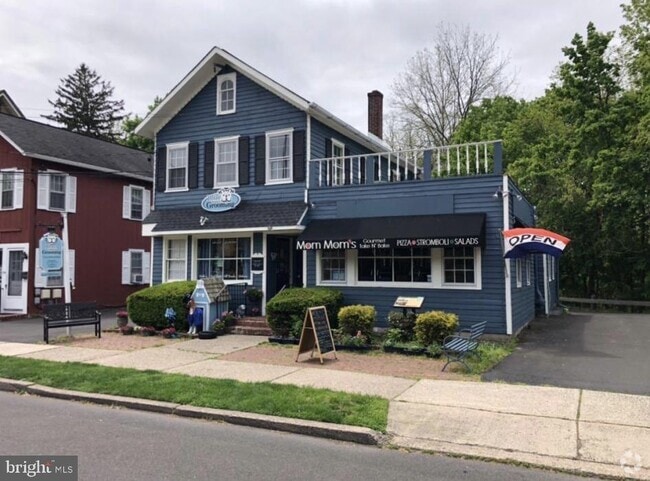 Building Photo - 156 N State St Rental