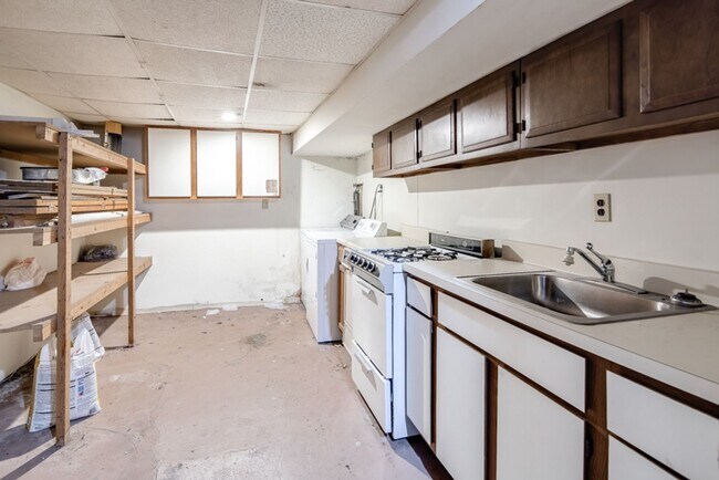 Photo - Three Bed Point Breeze Townhome