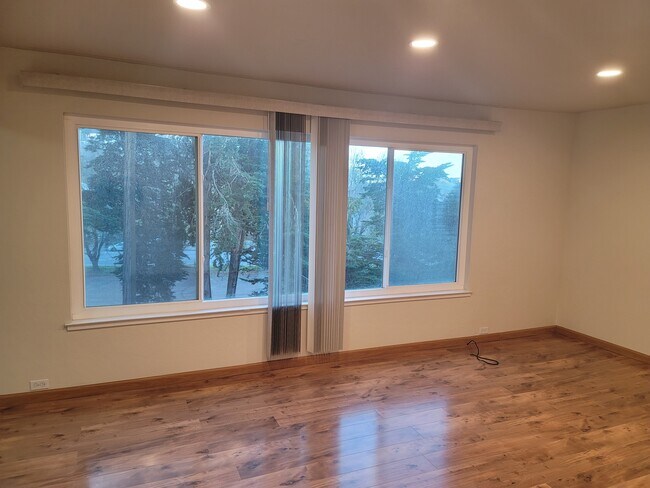 Photo - 132 Locksley Ave Unit 3