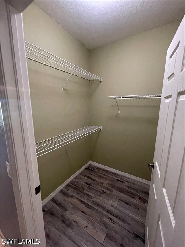 20321 Estero Gardens Cir Unidad 102