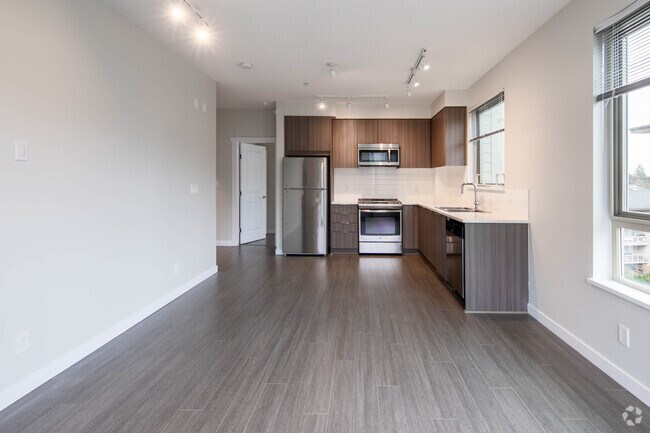 3BR, 2BA - 973SF - Kitchen