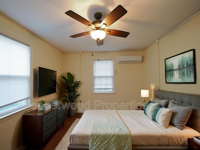 Photo - 334 W Hampton Ave