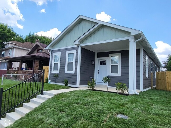 Photo - 822 N Gray St