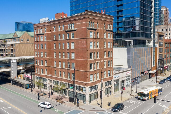 30 East Roosevelt
