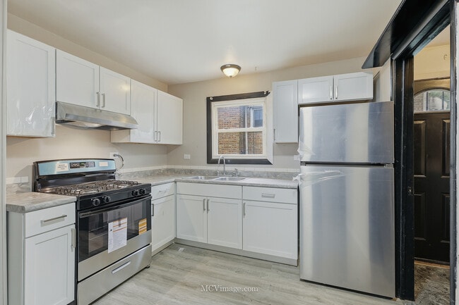 Photo - 14616 Kimbark Ave