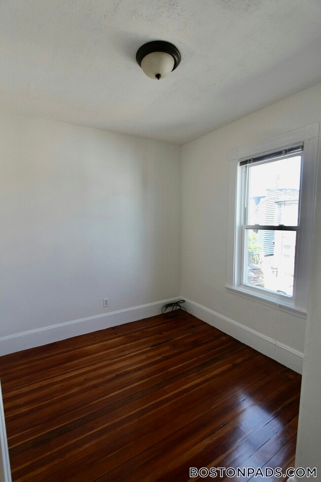 Photo - 299 Lexington St Unit 3