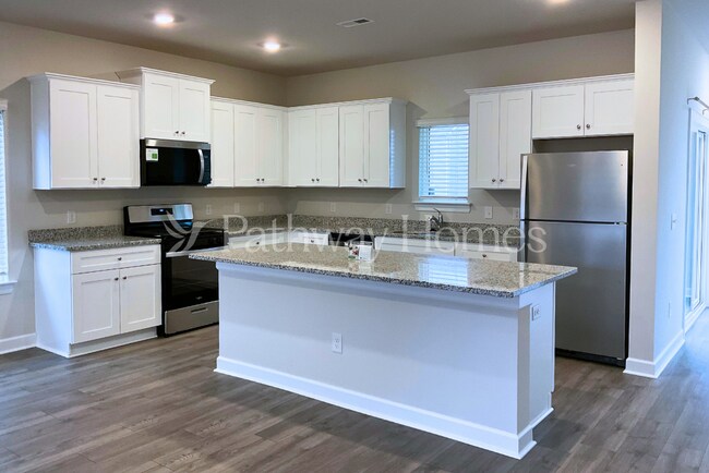 Photo - 2415 Nabali Wy