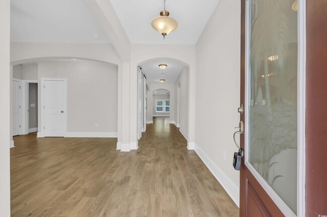 Photo - 1758 Edgewood Dr