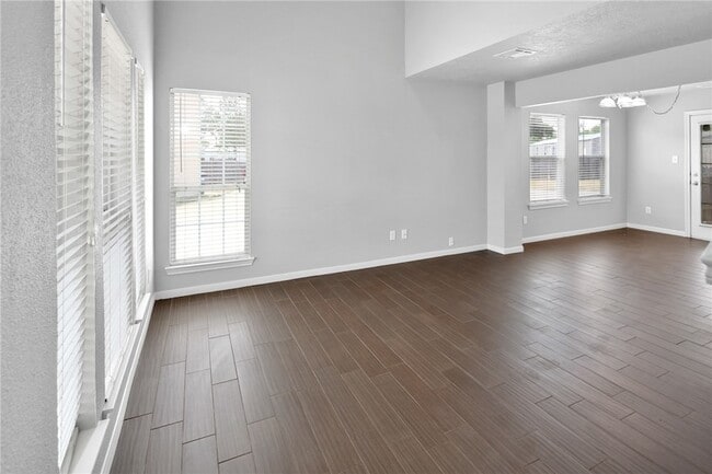 Photo - 503 Thornton Ct