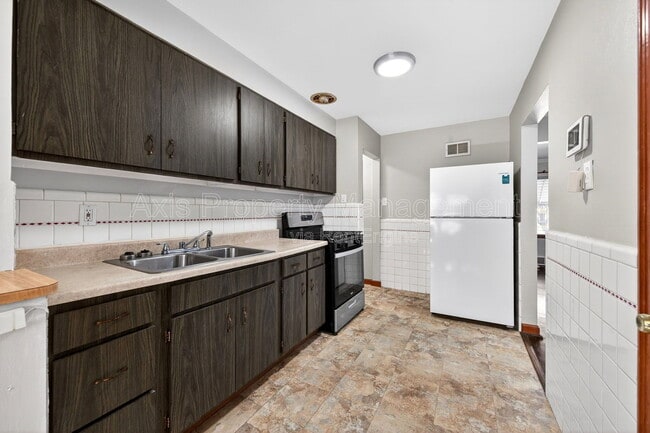 Photo - 1414 Comet Dr