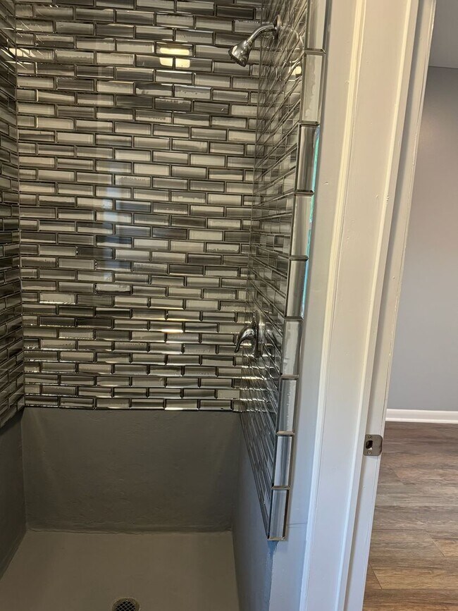 Photo - 9941 Crossfield Rd Unit A