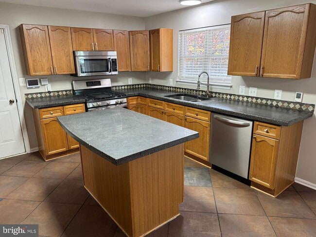 Photo - 3915 N Andover Ln