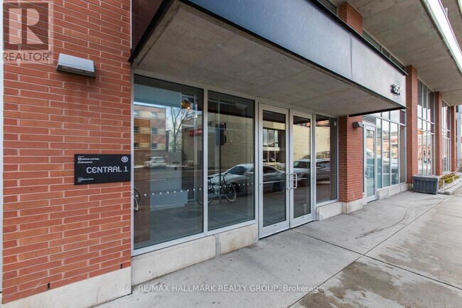 Photo - 354 Gladstone Ave Unit 907