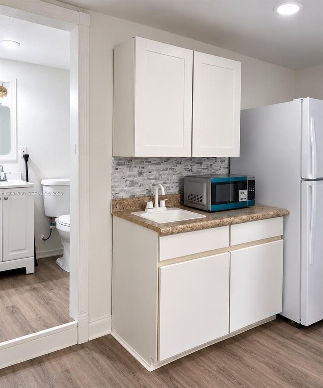 Photo - 4790 SW 65th Ave Unit 4