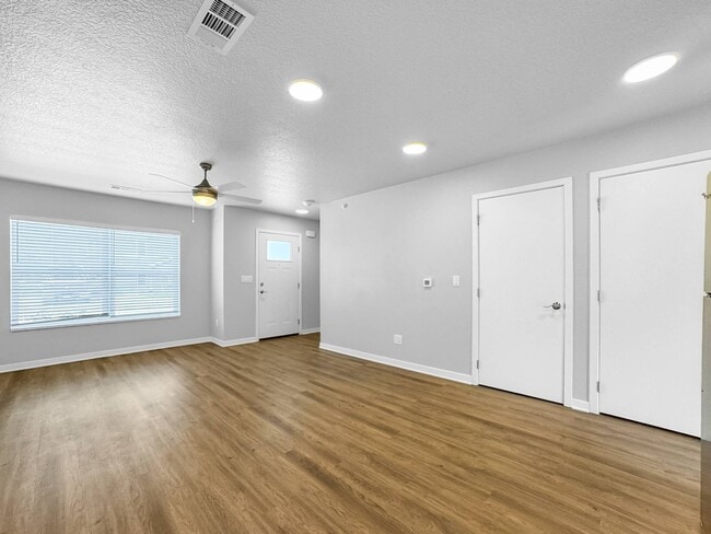 Hawthorne Pointe
