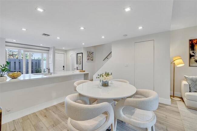 Photo - 1991 NE 15th Ave