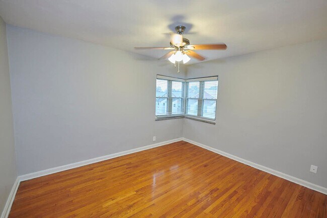 Photo - Southampton never looked this pretty in winter! Unidad 5823-2W Lindenwood