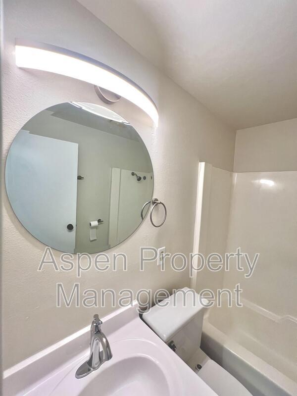 Photo - 2216 Piper Pl