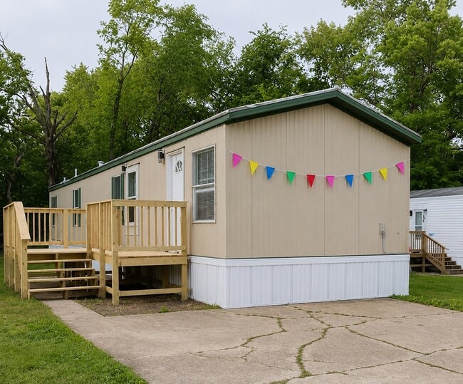 Building Photo - 19 Deerwood Park