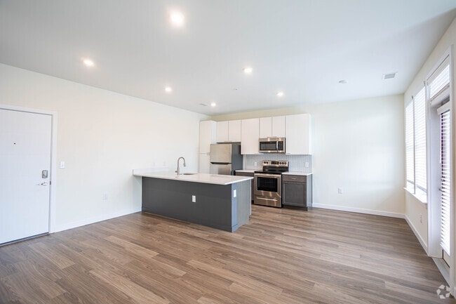 Louis- 1HAB, 1BA - The Ella Scotts Addition