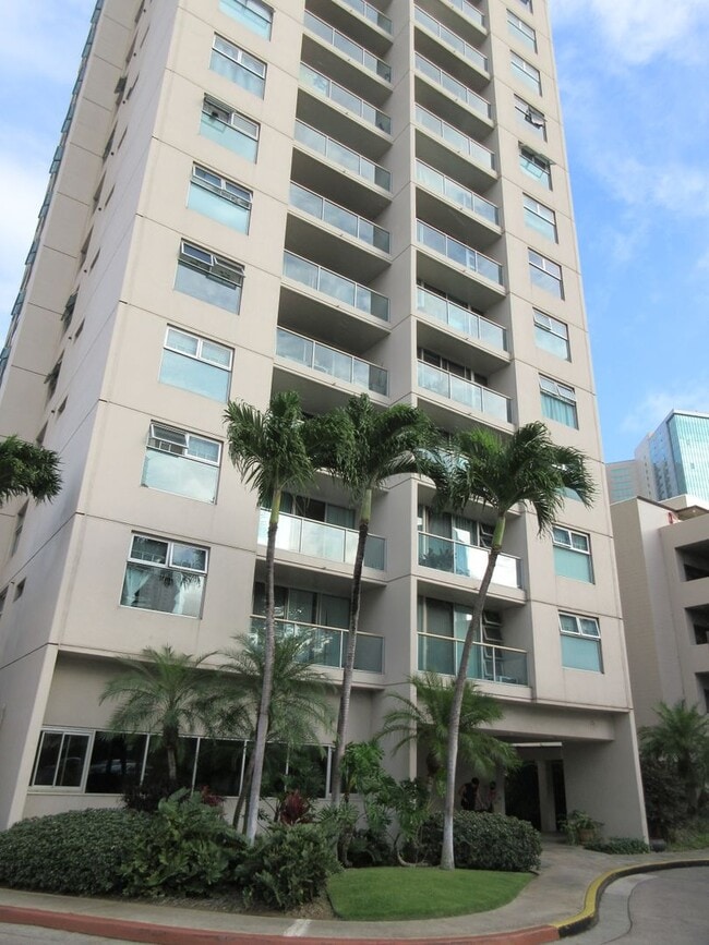 Building Photo - 1133 Waimanu St Rental