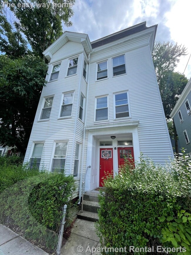 Building Photo - 322 Beacon St Unit #2 Rental