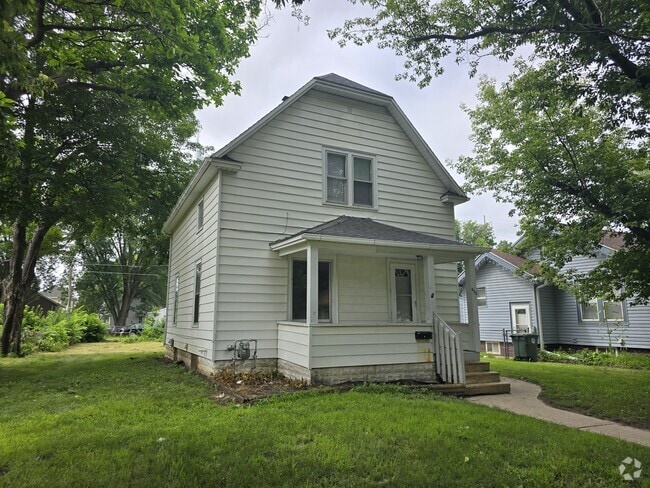 Building Photo - 833 Dawson St Rental