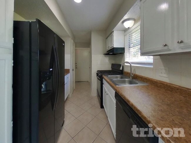 Photo - 7519 Lobera Dr