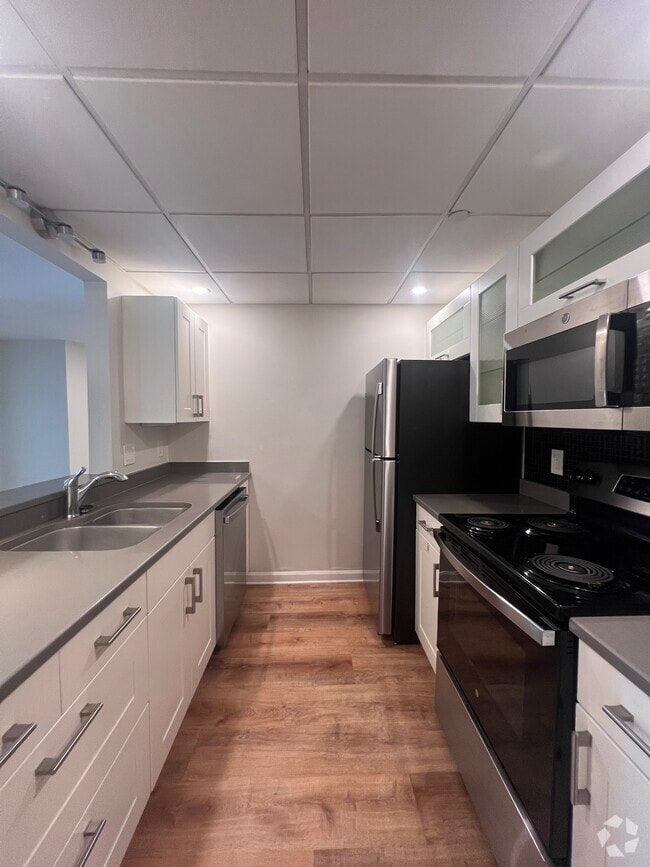Building Photo - 1000 Massachusetts Ave Rental
