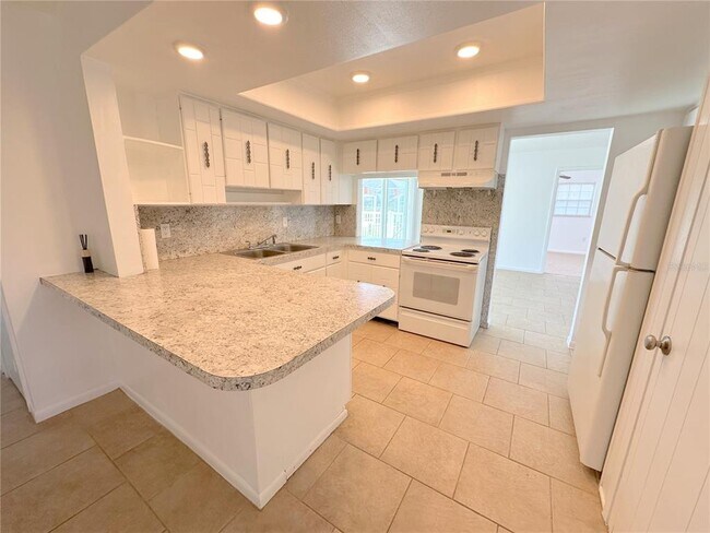 Photo - 20 Annapolis Ln