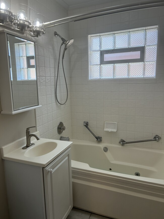 Photo - 8043 Lake St Unit 8043
