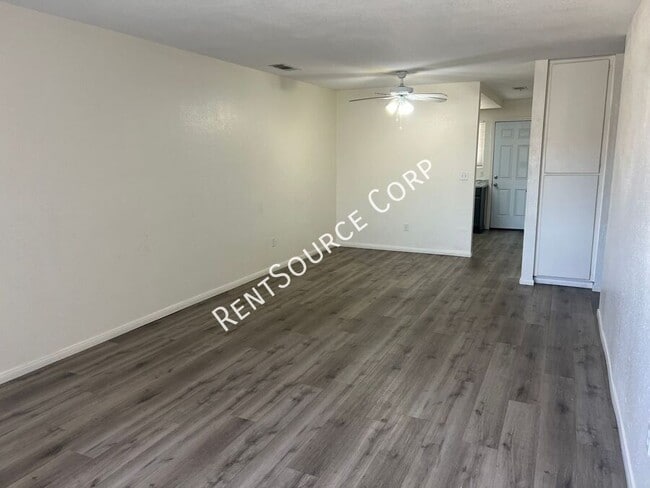 Photo - 1131 Barstow Rd Unit B