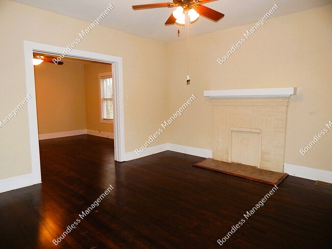 1776 Lyle Ave