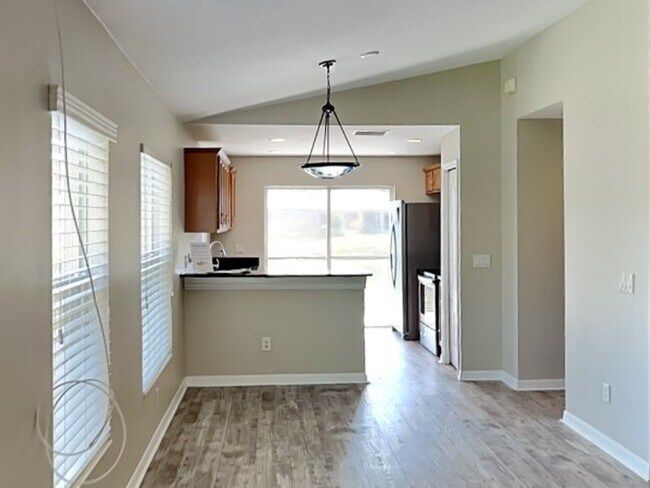 Photo - 10113 36th Ct E