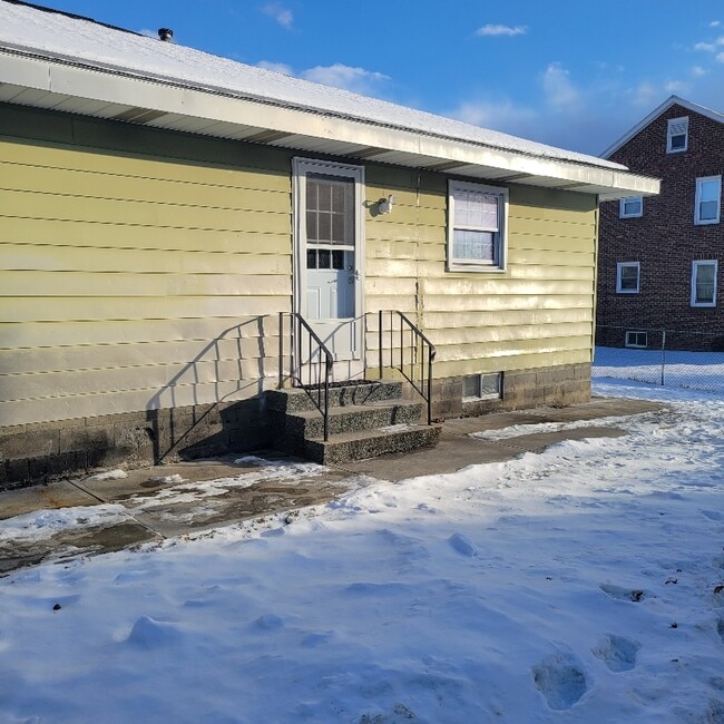 Photo - 25 Winthrop St Unit B - Rear