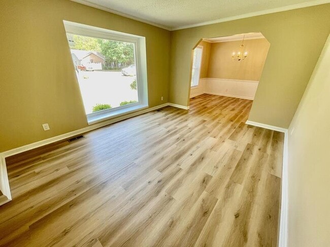 Photo - 13004 Astalot Dr SE