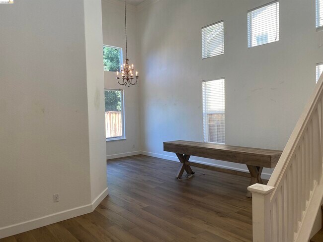 Photo - 1417 Solana Dr