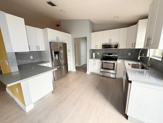 Photo - 15430 SW 143rd Terrace