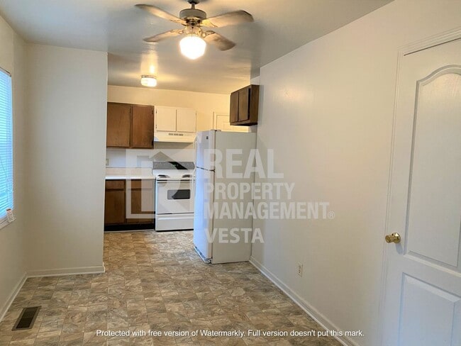 Photo - 627 Maplewood Dr